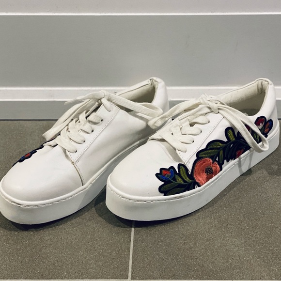 Floral Embroidered Sneakers - Picture 2 of 3